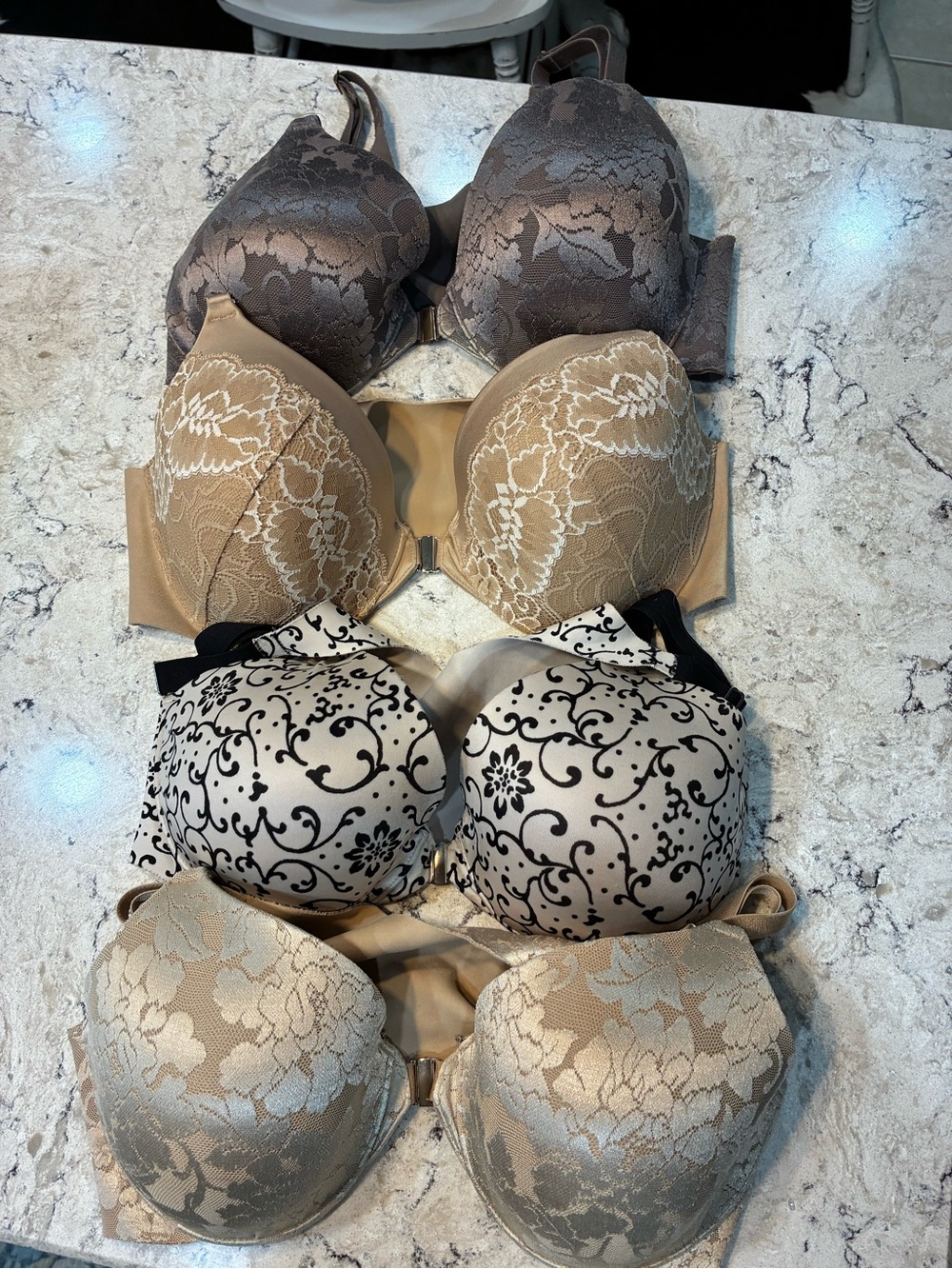 Soma Vanishing back front closure 34D bra bundle 4 bras total